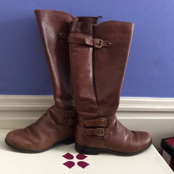 low heel naturalizer booties